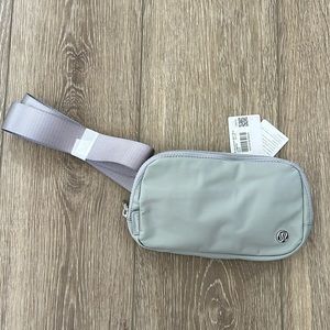 NWT Lululemon Everywhere Belt Bag